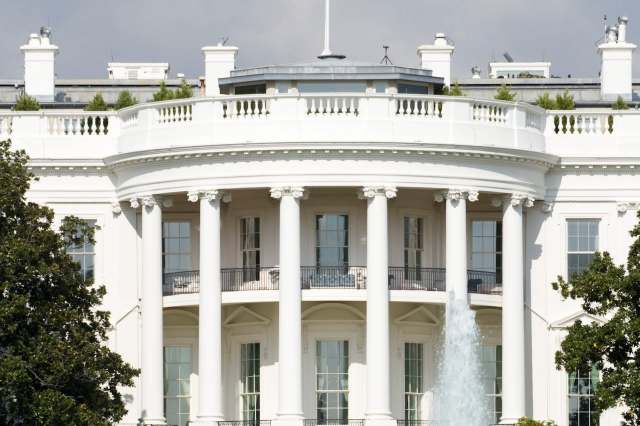 Former Vice President Al Gore was characteristically calm, yet blunt, during a conversation with Bloomberg News about the global energy transition at Davos.