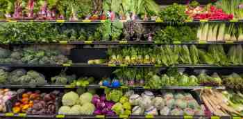 One Redditor shared a video showing how a package of Sunbelle's blackberries uses deceptive packaging to appear fuller.