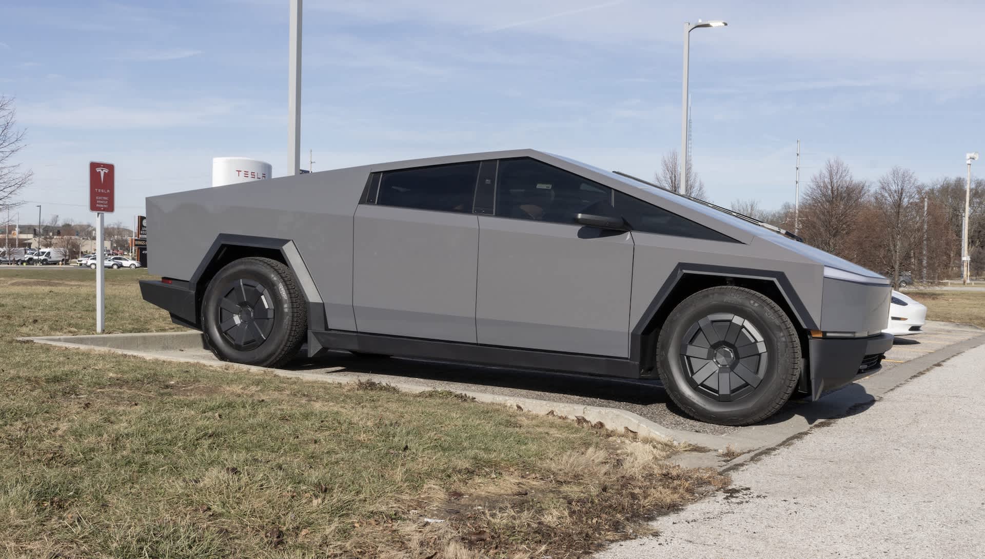 Car expert issues ominous prediction about Tesla Cybertruck: 'The novelty has worn off'