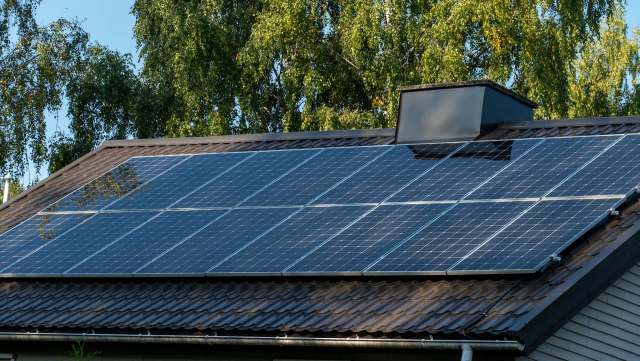 A Reddit post about blocked solar panels is shedding light on the frustrating rules that can stand between homeowners and clean energy.