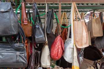 One thrift shopper's story about finding $400 in a grocery store was shared in a Reddit post on r/ThriftStoreHauls.