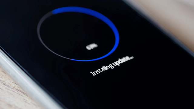 One viral Reddit post accused Google of intentionally slowing down the Pixel's battery to force replacements.