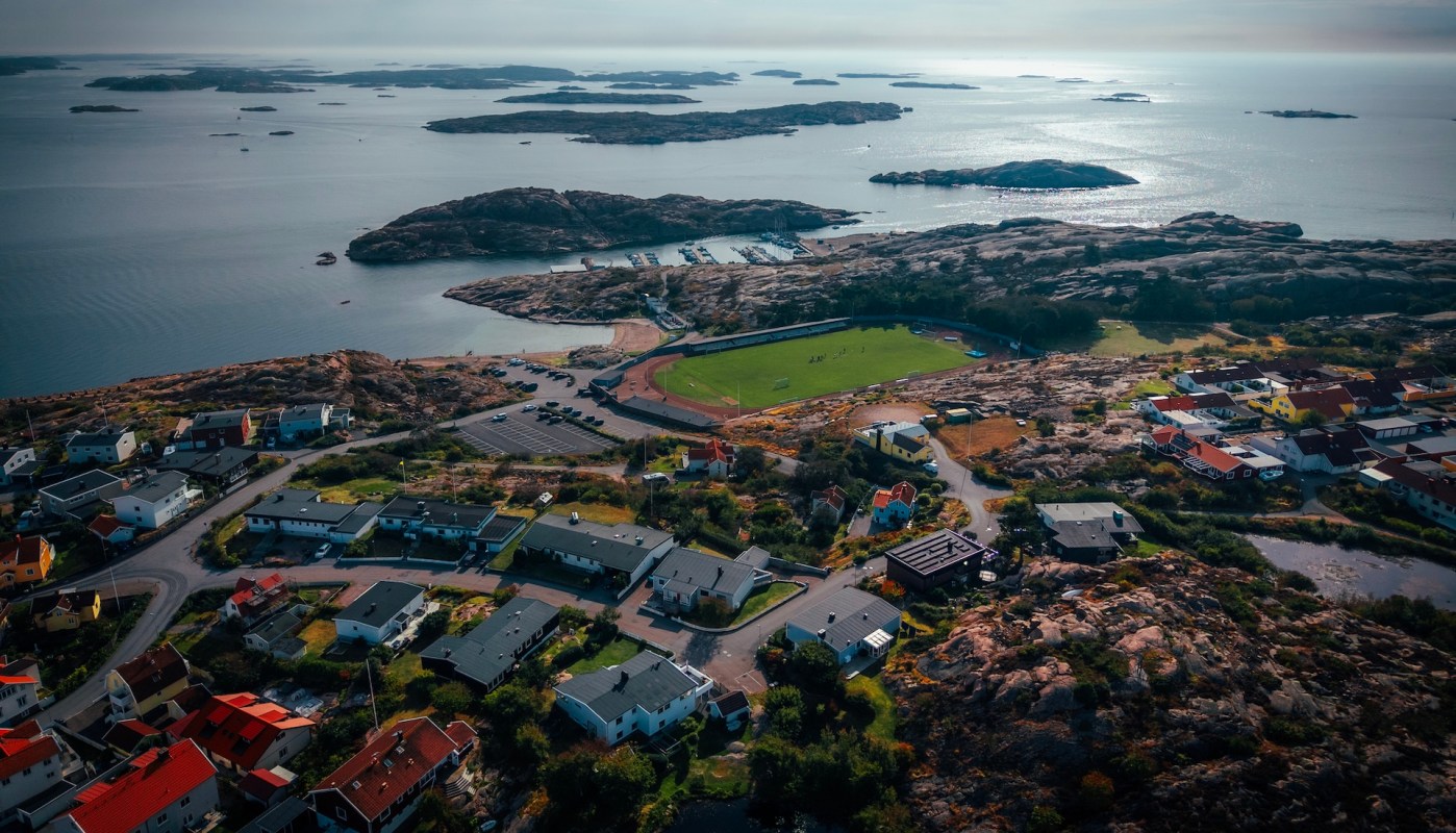 Air pollution from the continued burning of oil, coal, and gas is causing higher tides and coastal flooding — prompting Fiji's officials to act.