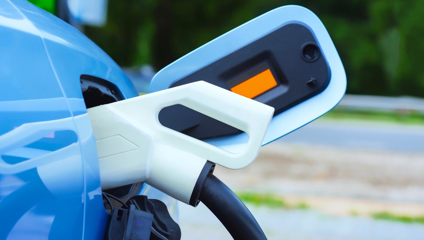 Japanese engineering outfit Aspark's here to prove those people wrong with its new Owl Roadster, which goes from 0 to 60 mph in approximately 1.72 seconds.