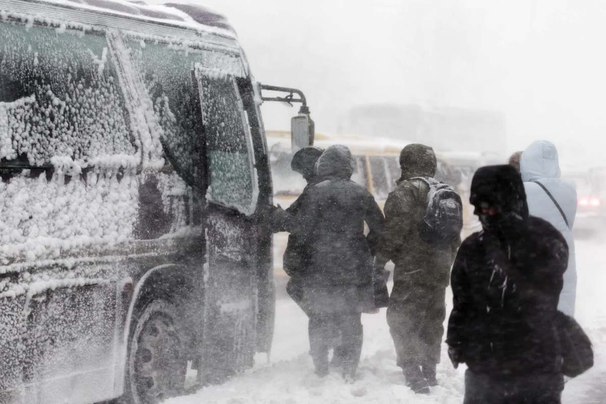 More than 6 feet of snow blanketed the Russian port city of Petropavlovsk-Kamchatsky in mid-January, but AI-generated videos exaggerated depictions of the conditions.