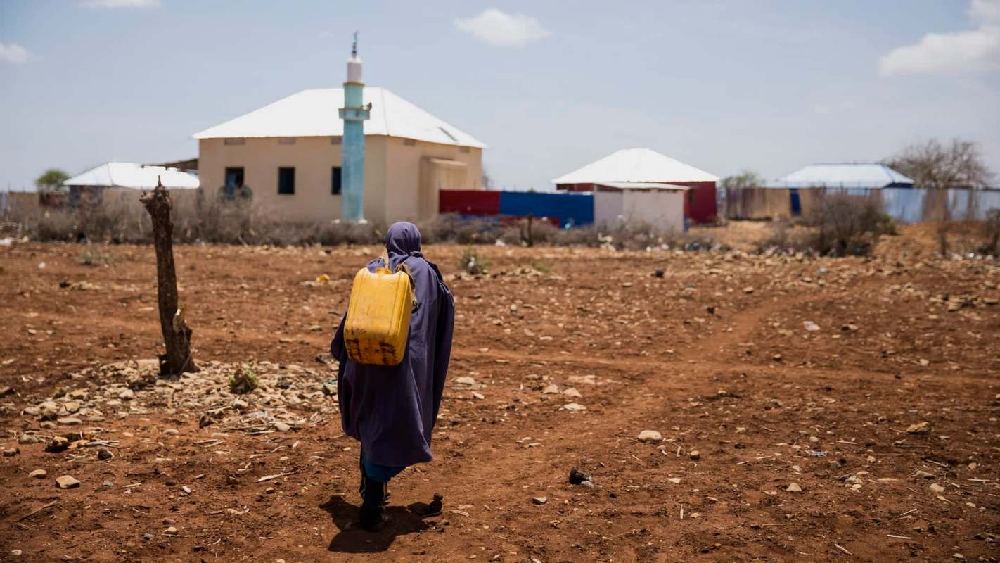 Communities in central Somalia are facing worsening conditions as regional officials warn that a prolonged drought is severely disrupting daily life.