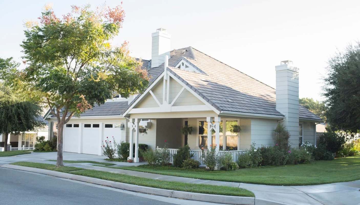 One Redditor complained that their solar panels aren't usable after Sunnova's bankruptcy.