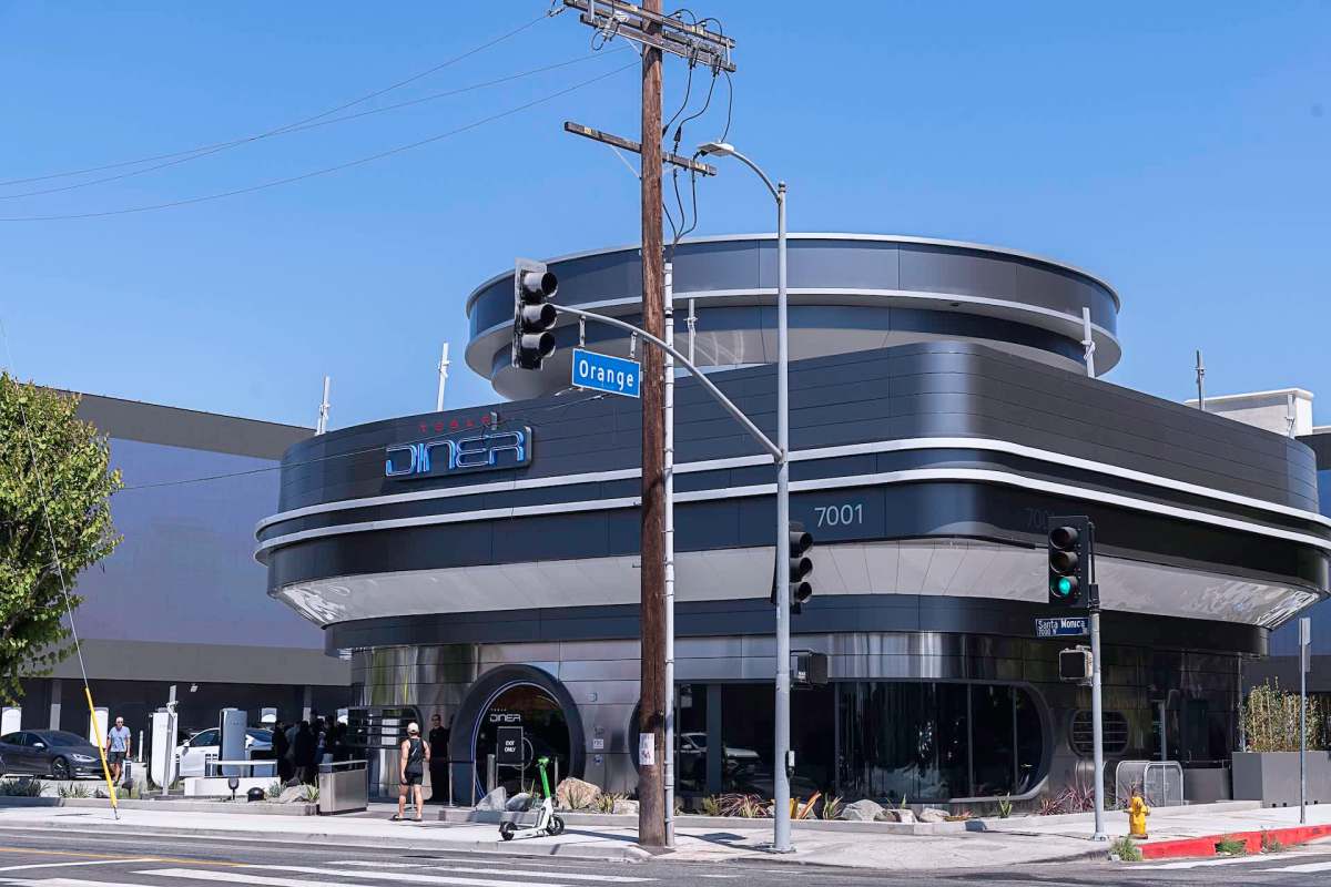 According to Autoblog, the once-massively hyped Tesla-fied burger joint rapidly evolved into a poorly reviewed "ghost town."