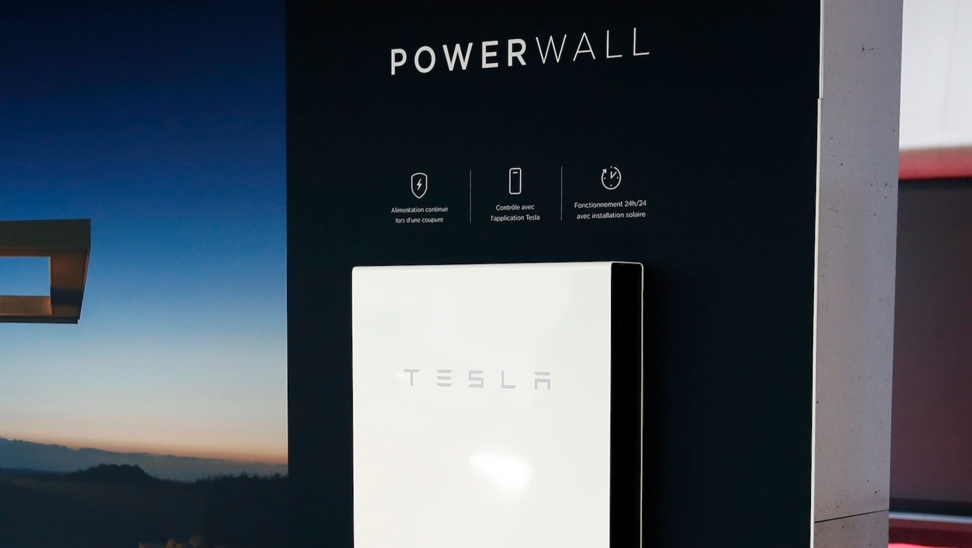 Many people turn to social media and platforms such as Reddit to seek advice and recommendations on options such as the Tesla Powerwall.