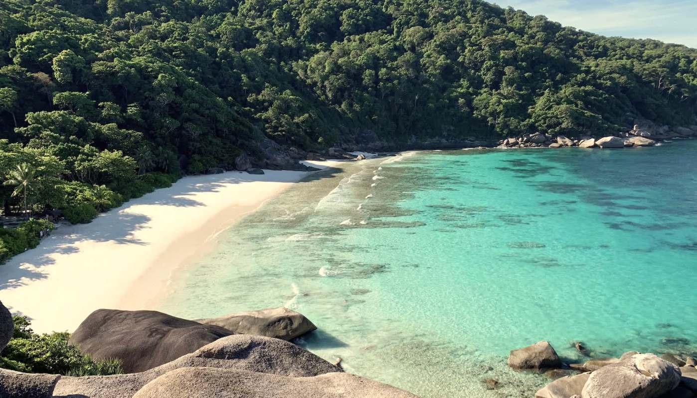 A Redditor visiting Thailand shared their dismay about the amount of litter in the r/ThailandTourism subreddit.