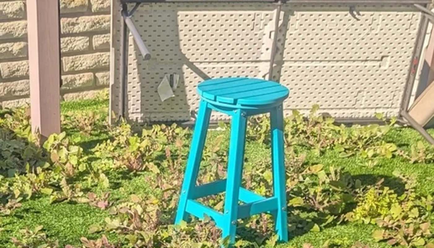 One Redditor shared their family's experience with artificial turf and their accompanying frustrations.