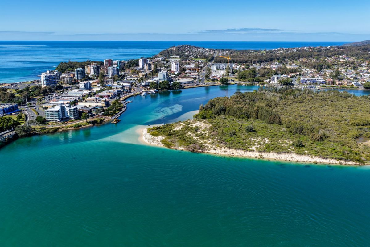 Sea levels around the Canary Islands have been rising faster over time, closely following global trends.