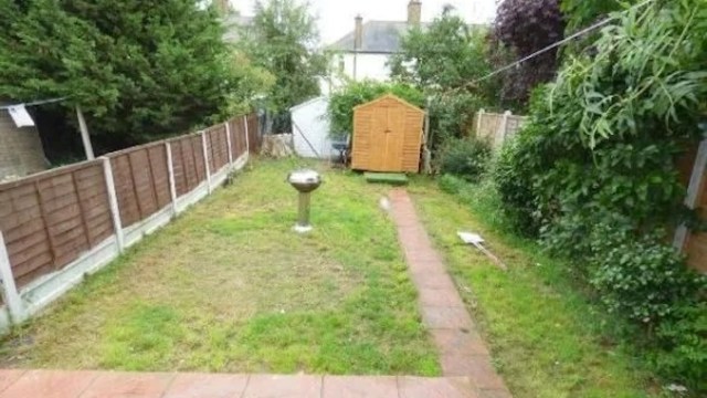 A homeowner in London shared the stunning transformation of their backyard garden in the r/gardening subreddit.