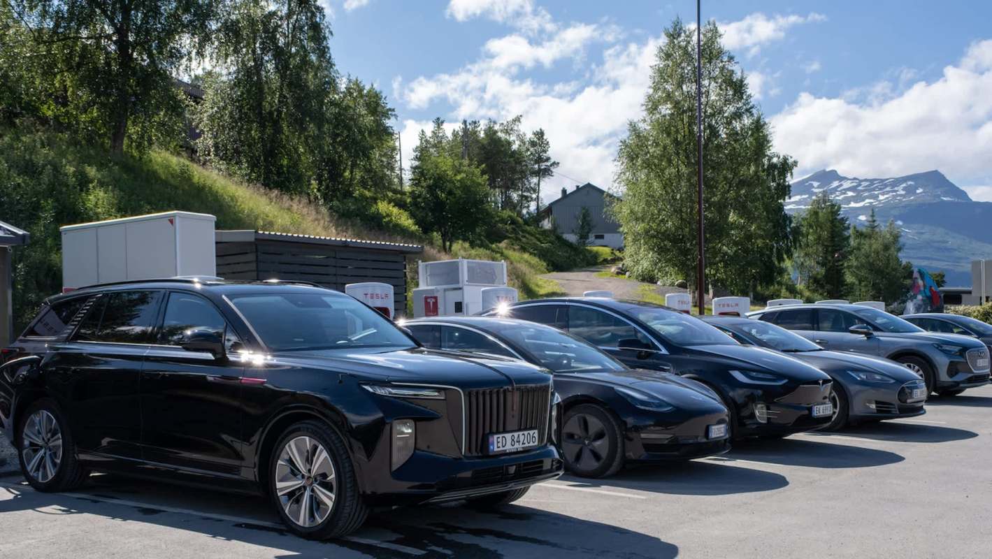 Discover why EV battery degradation happens and how to avoid it, especially by using fast charging judiciously.