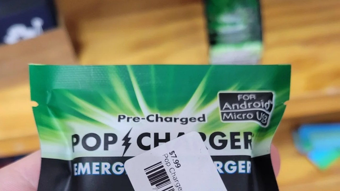 This Redditor was infuriated to discover disposable phone chargers, highlighting the extensive e-waste problem.