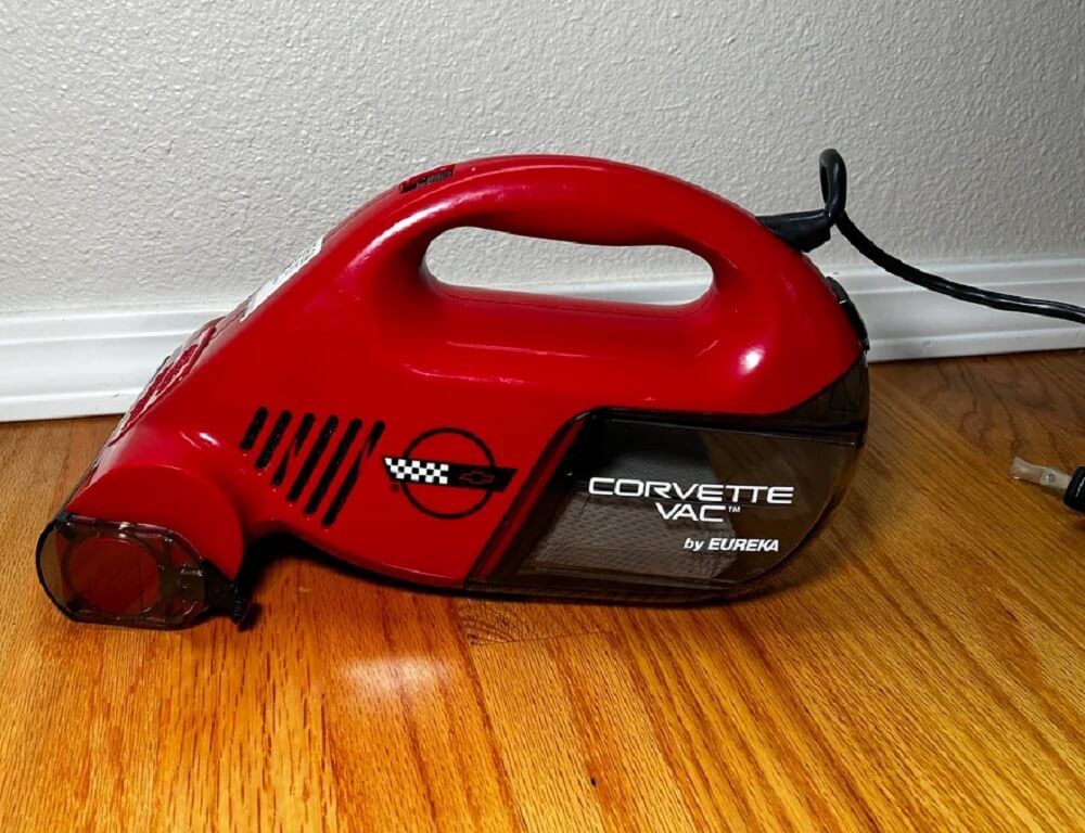 One Redditor shared a post about a seemingly pristine 1990s Corvette-branded vacuum being sold for $10 at a thrift store.