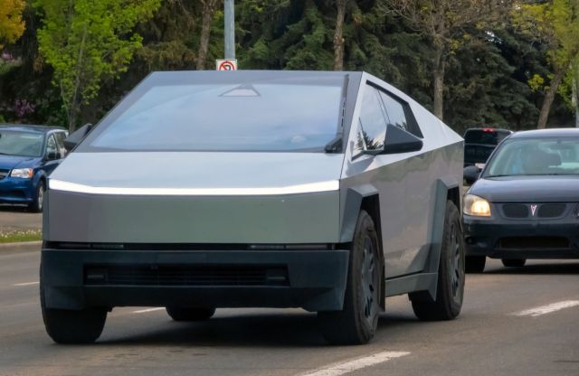 One Tesla driver credits the supervised Full Self-Driving system in his Cybertruck for avoiding a potentially fatal collision along Highway 54 in New Mexico.