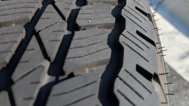 One unfortunate driver discovered how dangerous vape litter can be when a discarded vape punctured their tire.