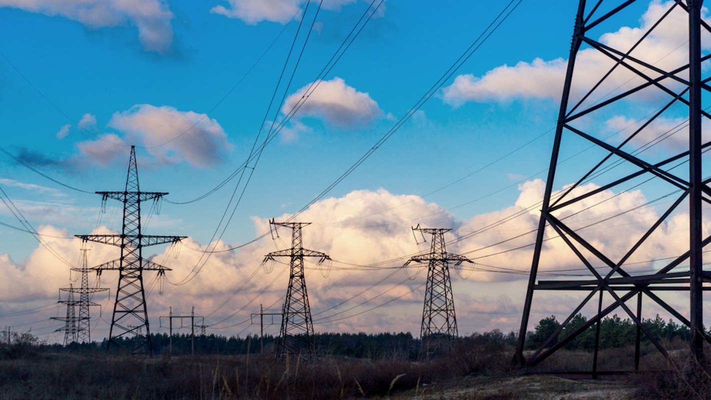 One Redditor was shocked by the nearly $700 energy bill they received for a single month in their new, bigger house.