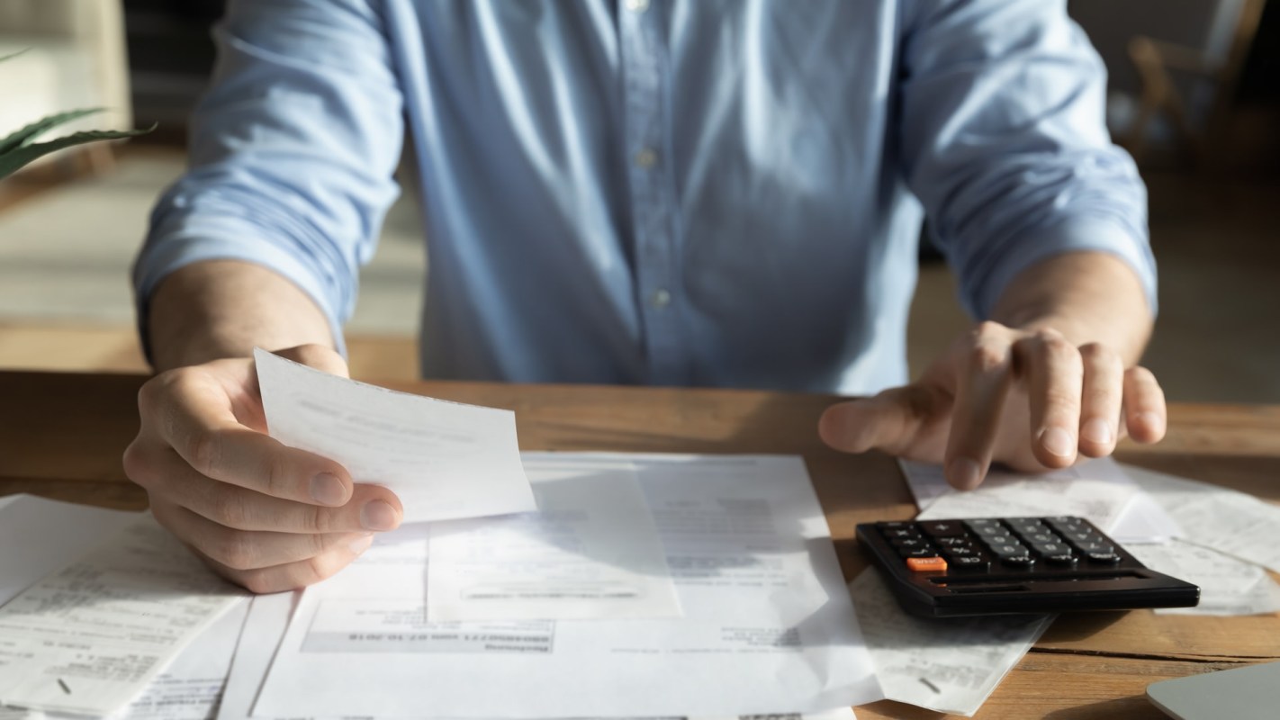 Energy expert Eric Whitehead shared a detailed analysis of the home energy market on SolarReviews, discussing rising energy bills.