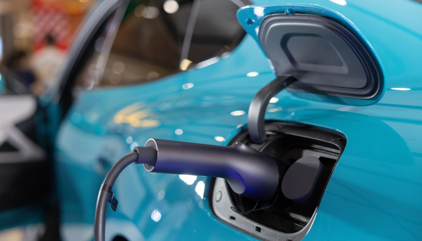 Chinese automaker Leapmotor is gearing up to release its first fully electric minivan, the D99.