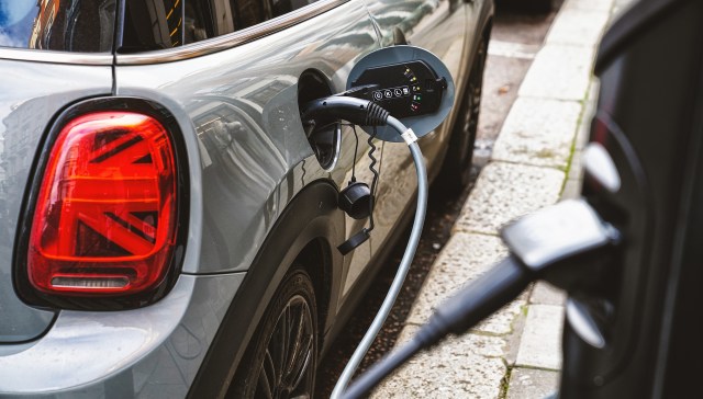 Porsche-backed Group14 Technologies and New York-based Sionic Energy recently announced a major breakthrough in silicon-carbon battery technology.