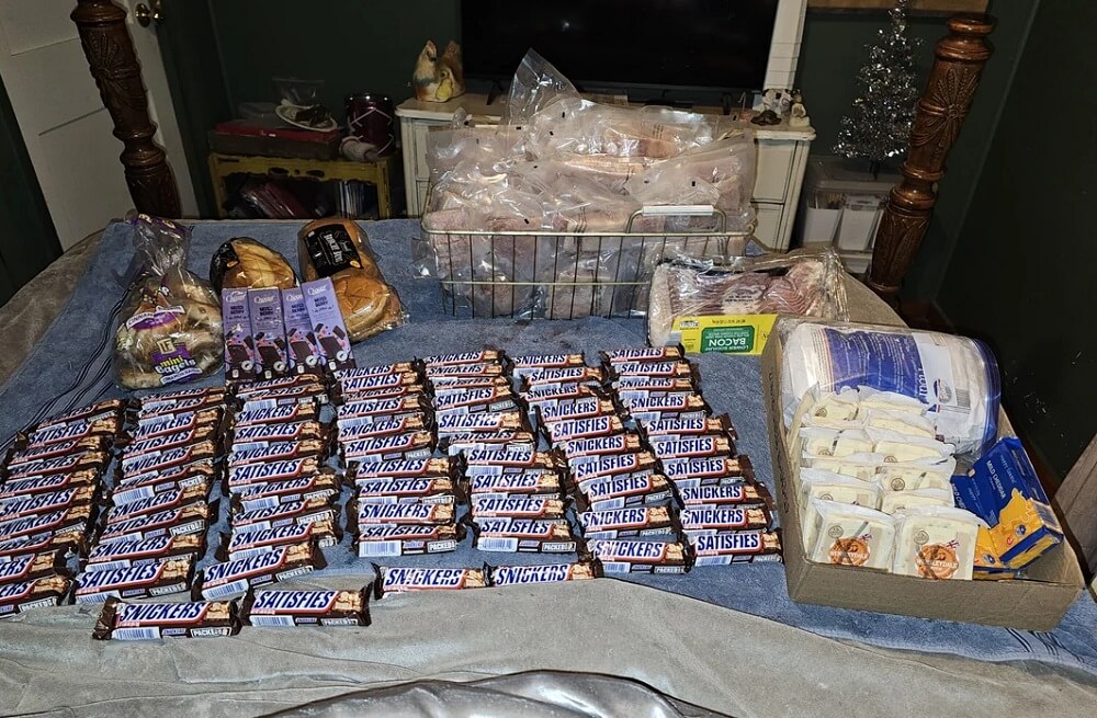 One Redditor scored a huge haul while dumpster diving, including over 80 full-size Snickers bars and 22 pounds of frozen salmon.
