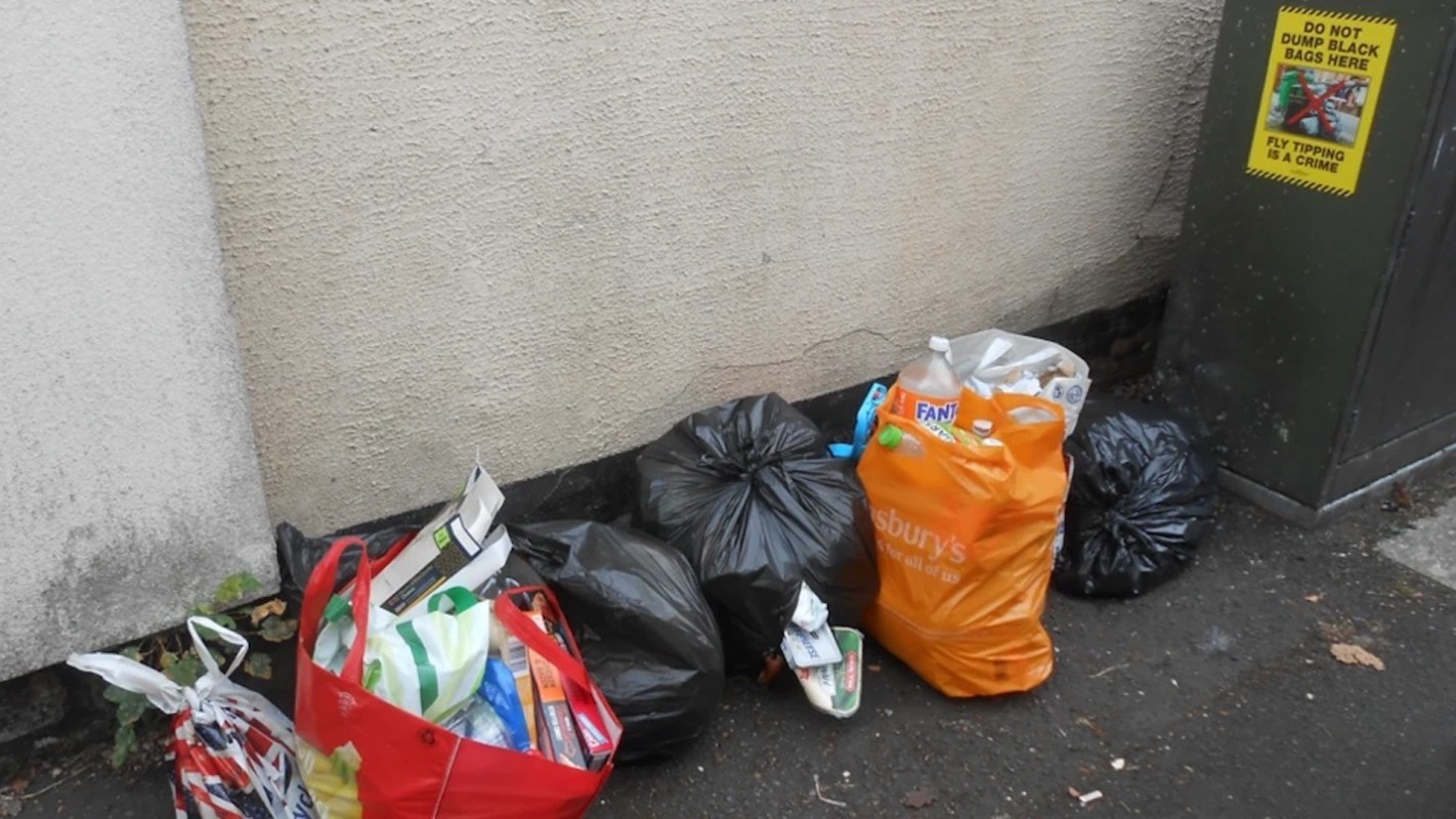 One litterer in England was fined £660 for an obstruction charge under the Environment Act and required to pay additional fees of £1,795.