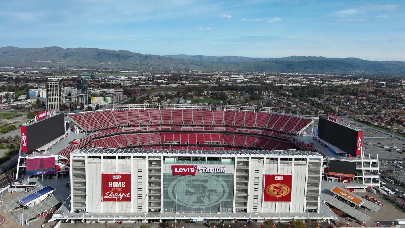 A Reddit thread is erupting with anger over a proposal to bring flying billboards to the 2026 Super Bowl in California.