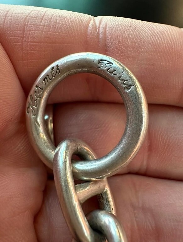 One lucky thrifter found a Hermes' chaine d'Ancre bracelet in a job lot and immediately took to Reddit to share the news.