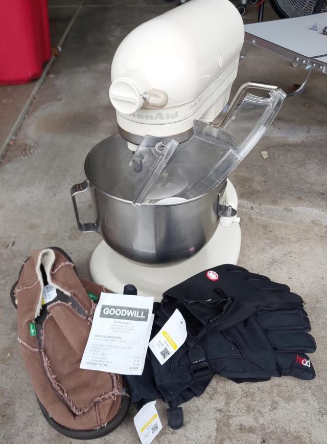 One Redditor shared how they scored a vintage KitchenAid for free from a thrift store.