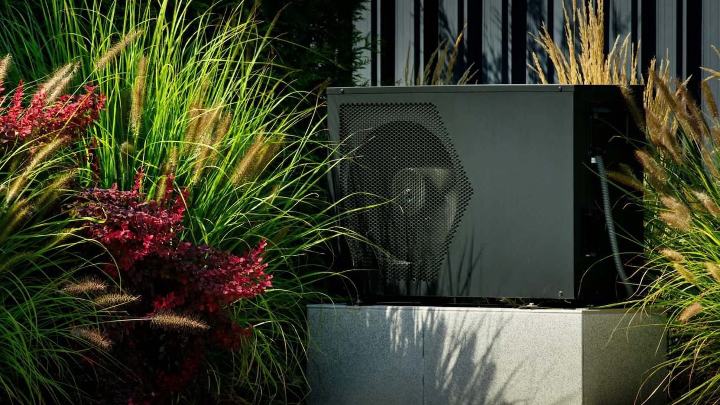 Heat pumps don't make much noise, as one savvy homeowner demonstrates in a viral YouTube video.