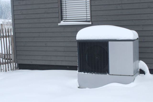 One Reddit user was astonished at how well their heat pump performed in minus-16 degree Fahrenheit weather.
