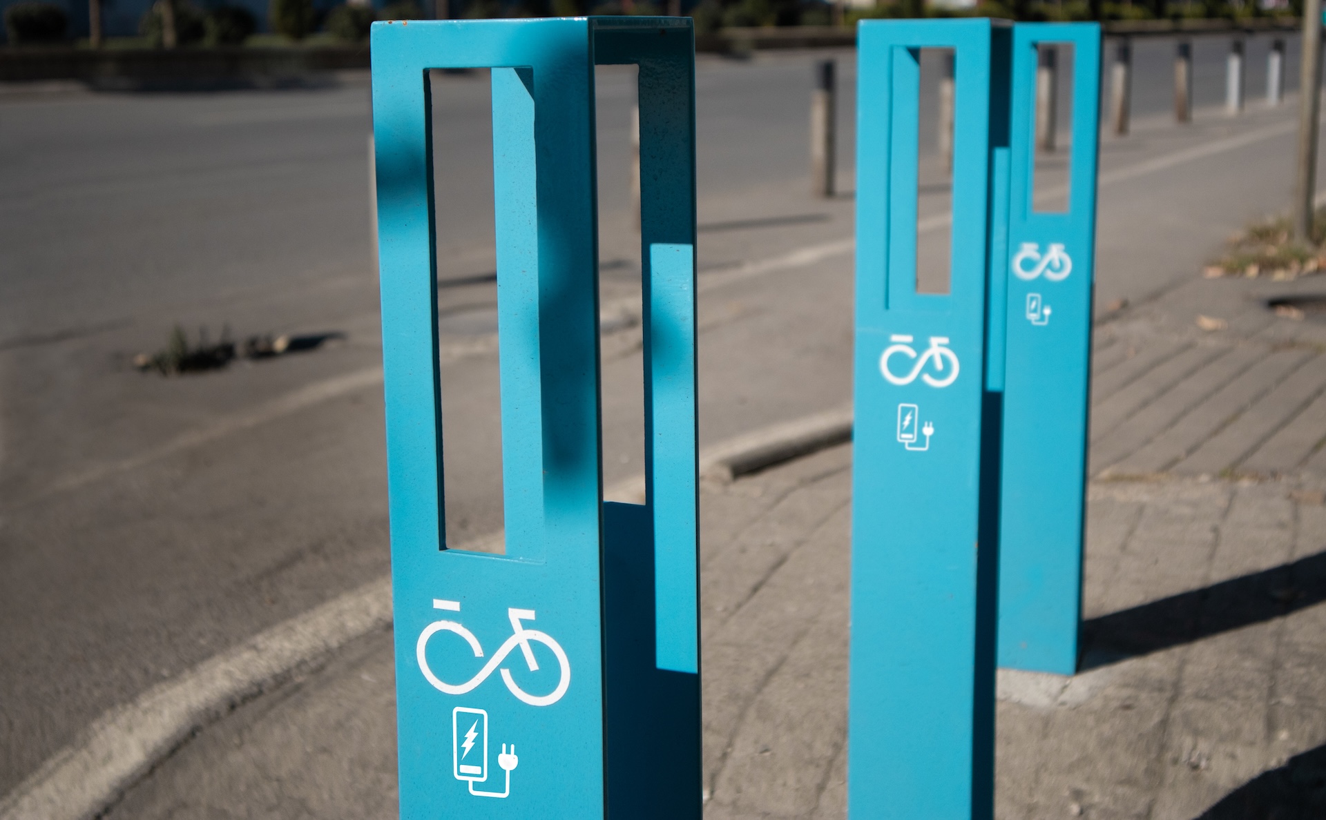 City officials announce plans to bring free e-bike charging to all residents: 'It's not some minor solution'