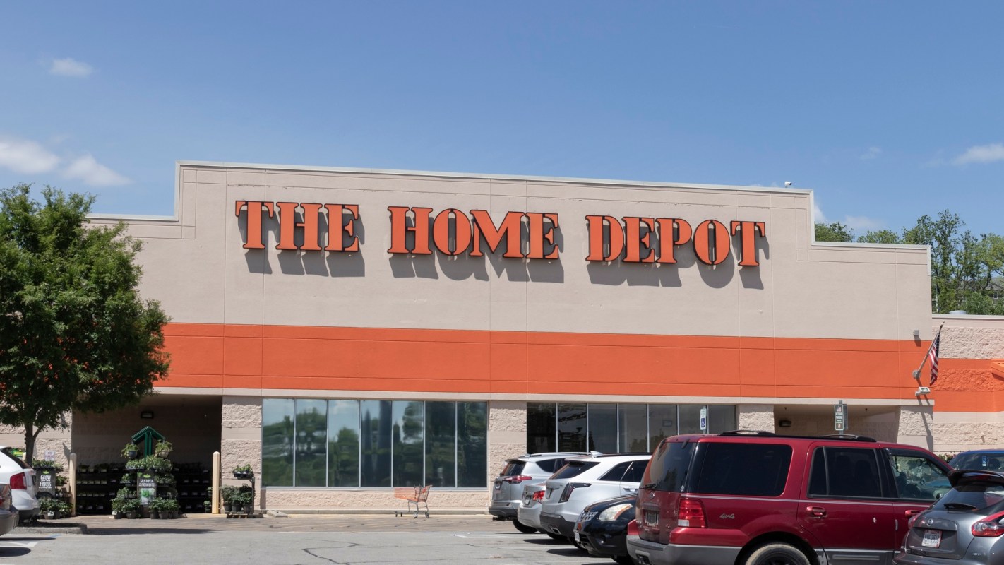 A post on Reddit is drawing fresh outrage over how live plants are being sold at big-box stores — with viewers calling the practice "heartbreaking."