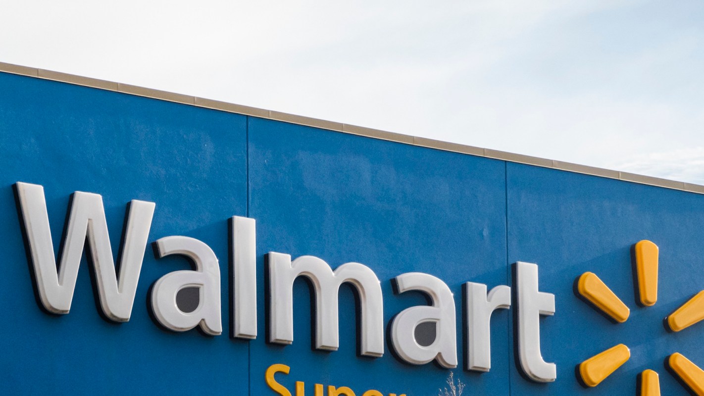 As Americans contend with a cost-of-living crisis, CEOs like Walmart's Doug McMillon are raking in unprecedented sums.