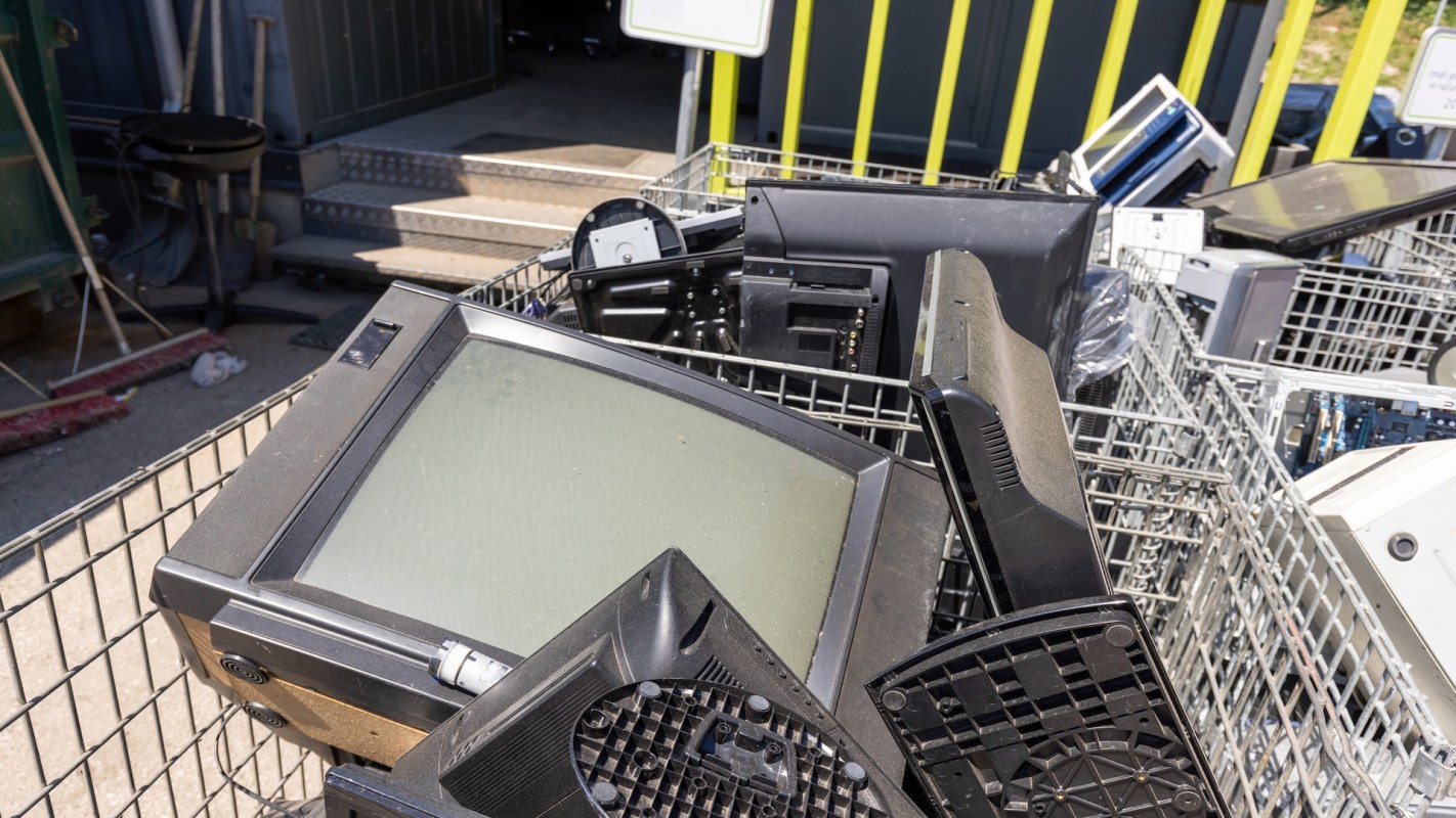 One Redditor shared how they found a fully working gaming laptop during a morning haul at a computer shop.