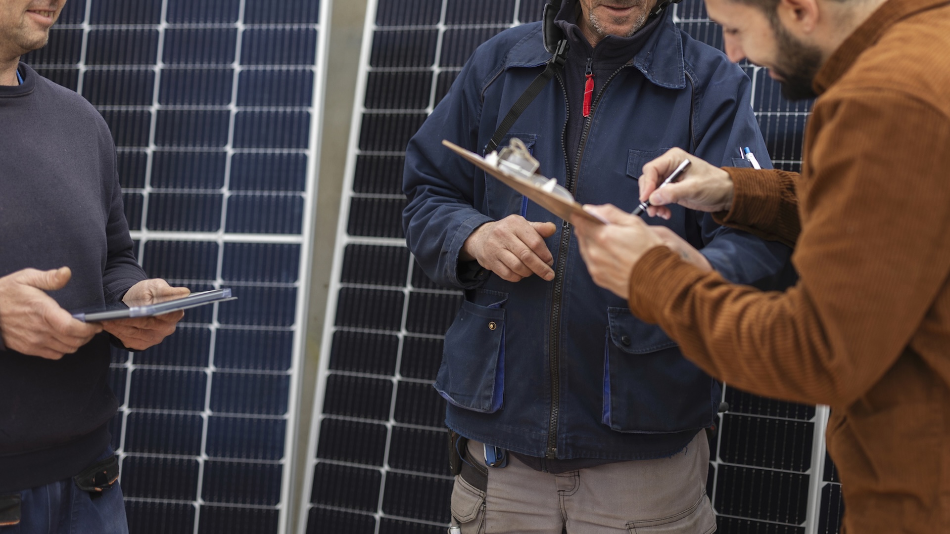 Industry insider explains how solar panel subscriptions could transform American energy bills: 'No stopping ... this consumer-led revolution'