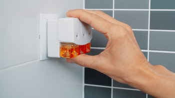 We recently chatted with a scientist at Procter & Gamble about how the best-selling Febreze air fresheners shape up against other products.