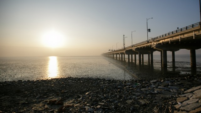 The sea levels in the South Korean coastal area of Incheon are rising much more than in other parts of the country.