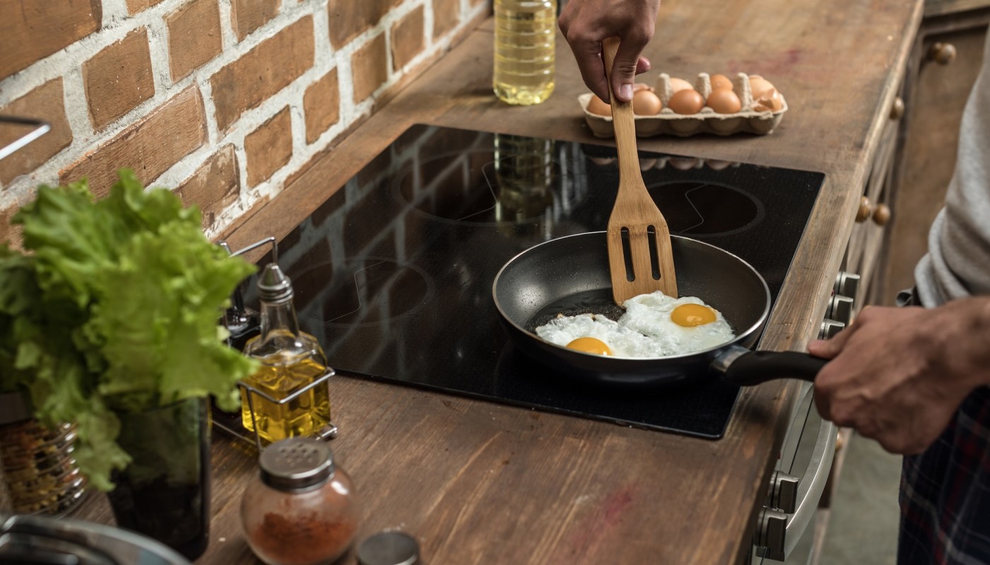 One handyman shared his thoughts on an induction stovetop so you'll know exactly what you're getting.