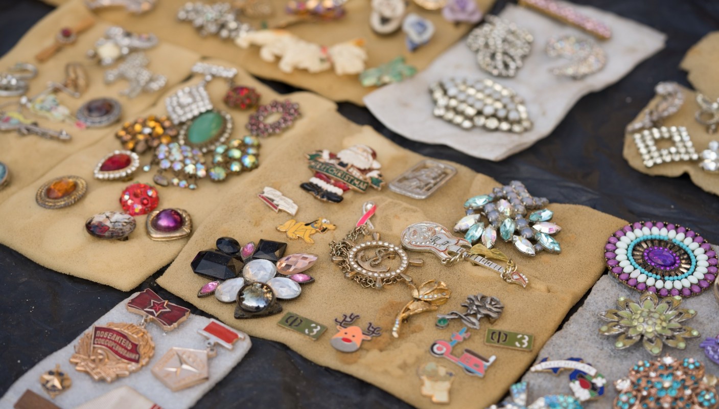 One lucky thrifter found a Hermes' chaine d'Ancre bracelet in a job lot and immediately took to Reddit to share the news.