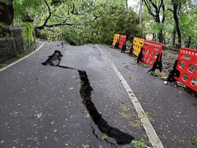 A Reddit post about a hazardous road near one of the world's wealthiest addresses is drawing alarm from viewers online.