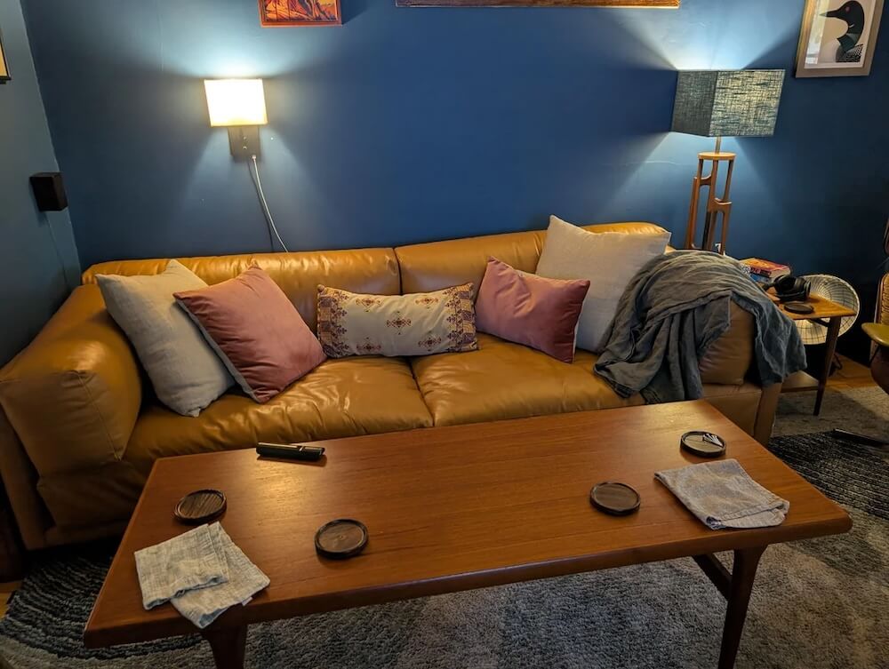 One smart shopper shared their story on the r/midcenturymodern subreddit, detailing how they found a Lane surfboard coffee table on a curb.