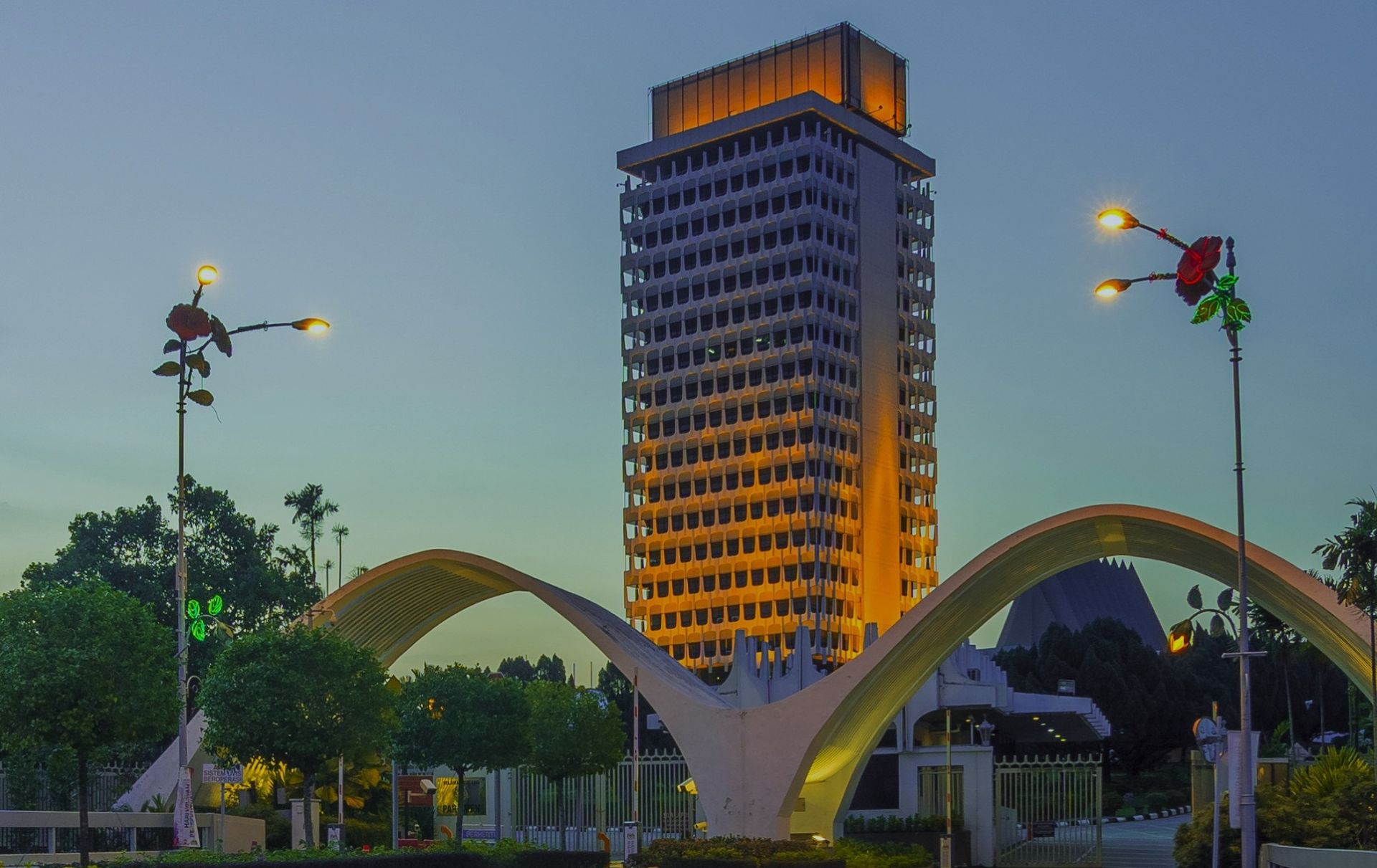 Expert calls out leaders for failing to protect public from major health threat: 'Newer approaches need to play a role'