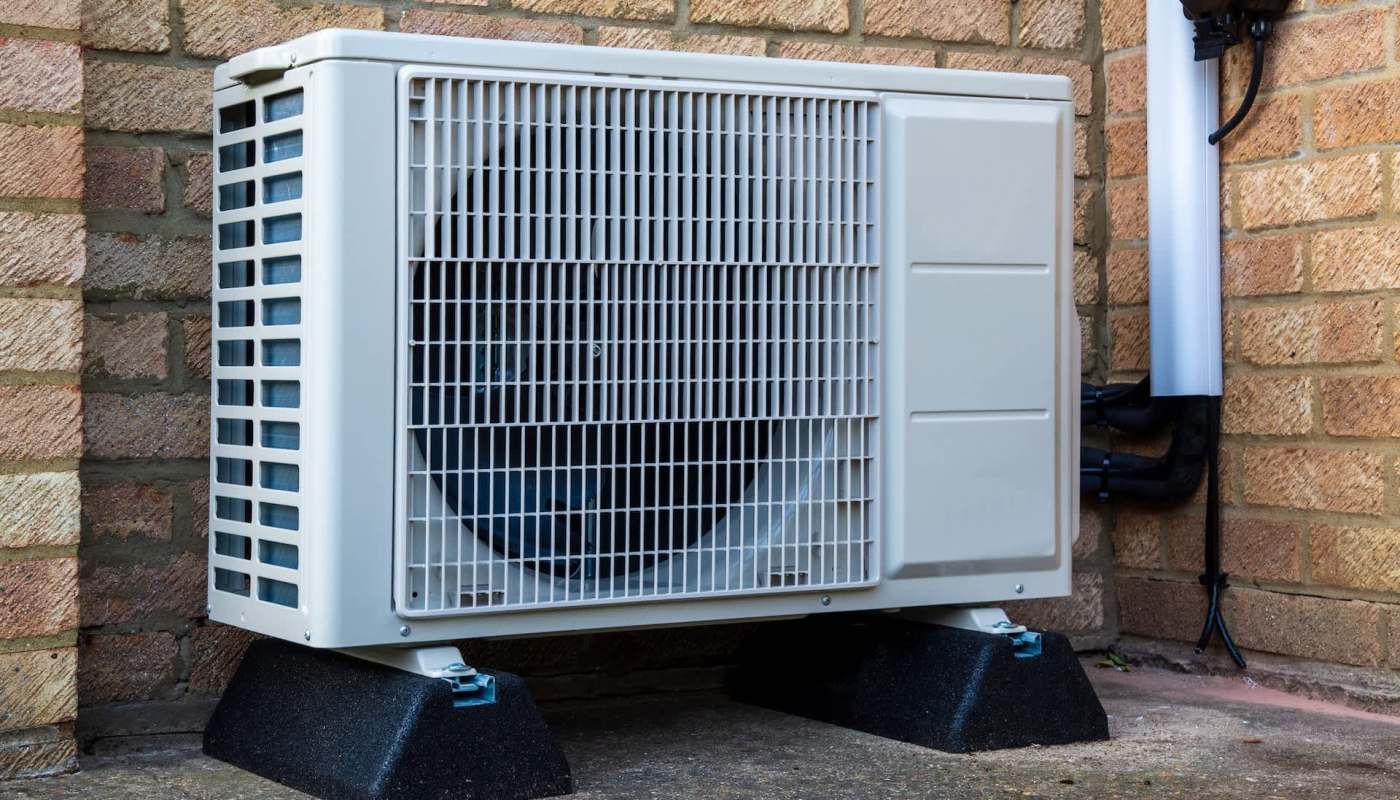 One homeowner shared their frustrating experience with an HVAC installer who spread outdated information about modern cold-climate heat pumps.