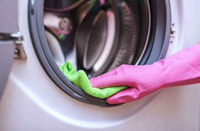 One Redditor shared a disgusting discovery they made while cleaning their laundry machine, highlighting the effects popular products can have on an essential appliance.