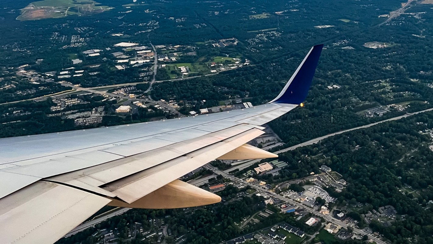 One Redditor shared a snapshot of satellite data in the r/flightradar24 subreddit of just how many private planes are flying across the country.