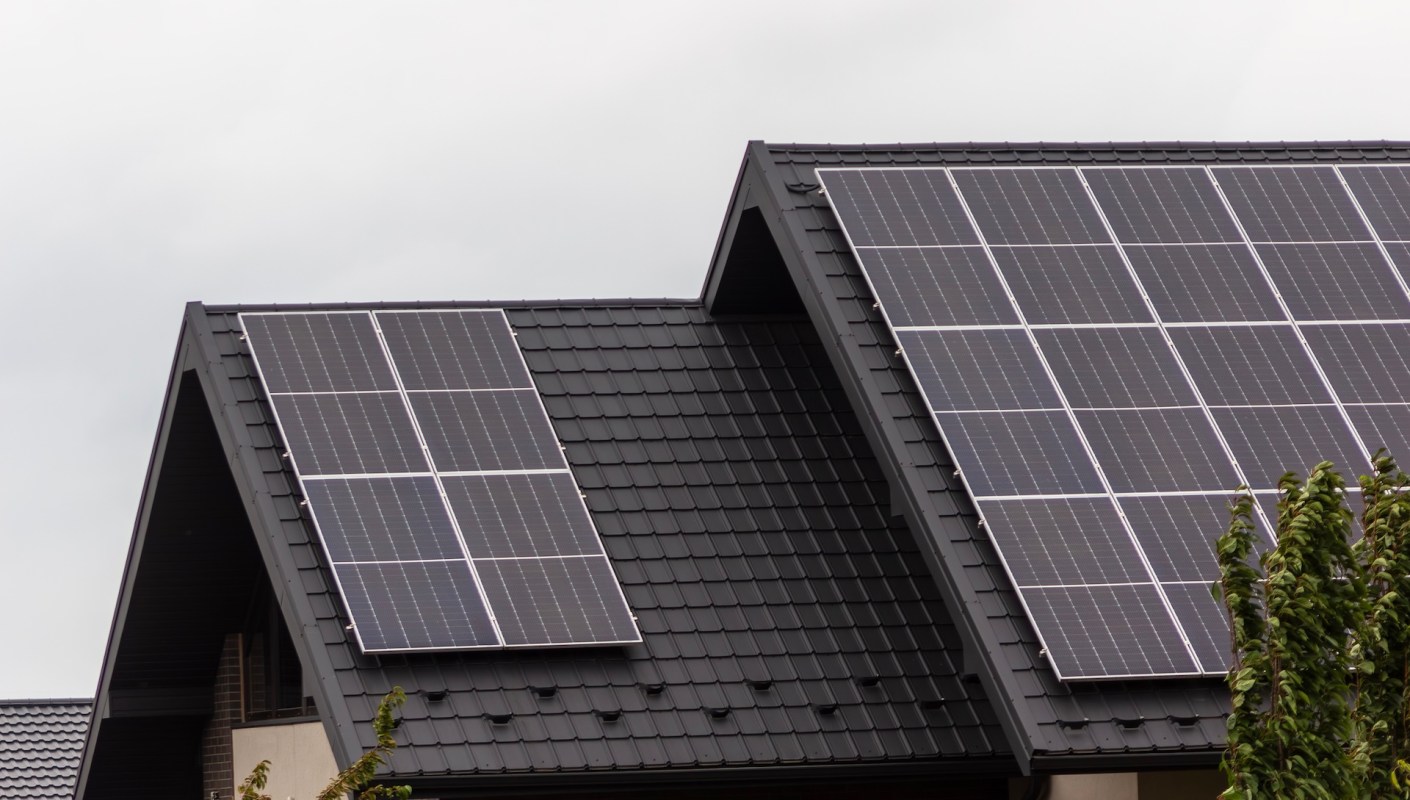 One homeowner recently turned to Reddit for advice on a 25-year solar lease — and may have been left with more questions than answers.