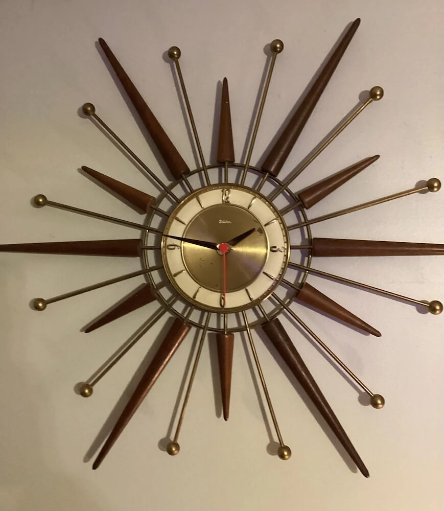 One Redditor shared a $3 thrifted clock, prompting other users to post their own impressive thrifting stories.